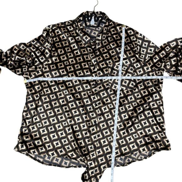 Rue Women's Brown Black Retro Print Tie Front Button Roll Tab Blouse Plus 3X - Picture 3 of 7